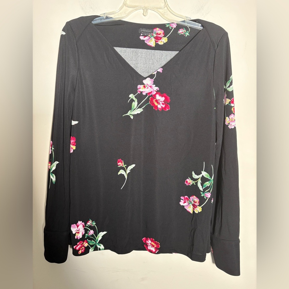 Ann Taylor Black Floral V-Neck Blouse